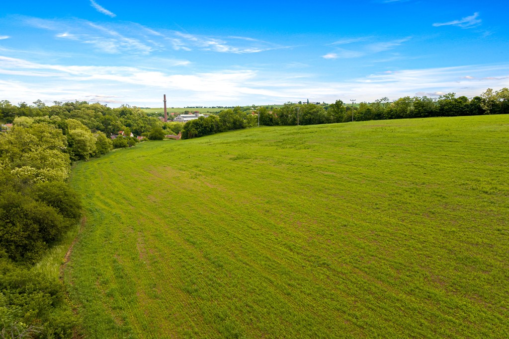 pozemek (2.812 m2), Zvoleněves, Kladno