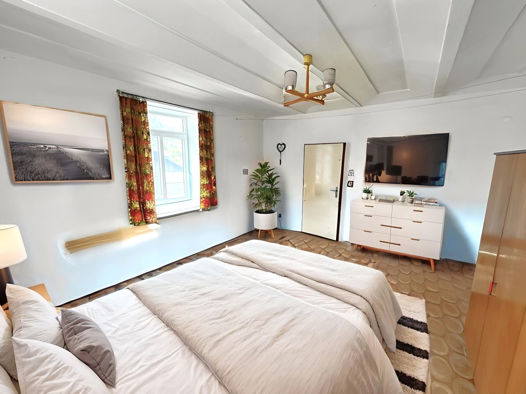 Rodinný dům se stavbou k dalšímu využití (160 m2), Vlkaneč, Kutná Hora