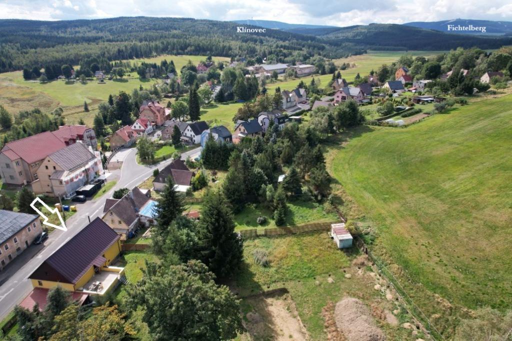 Rodinný dům (218 m2), pozemek 1170 m2, Kovářská, okr.
Chomutov